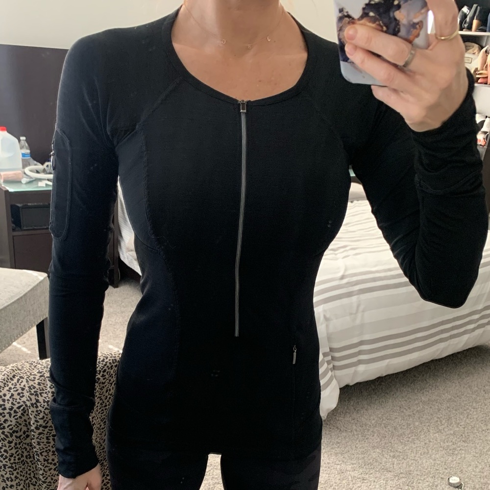 ATHLETA top - Picture 2 of 8